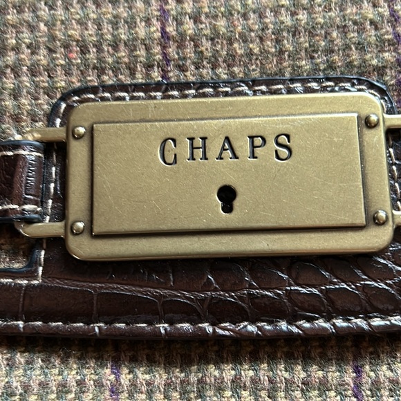 NWT Chaps Crossbody Purse Plaid Fabric Brown Faux Leather with Metal Closure. - Picture 2 of 9